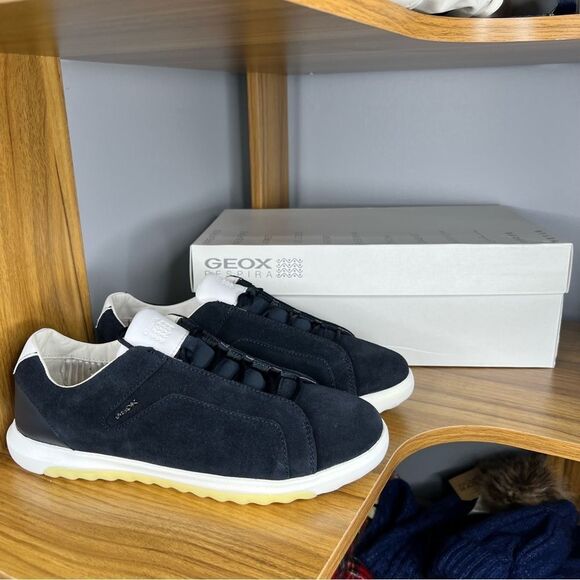 Sz 8 Geox Men's Navy Suede Sneakers with pop up highlighter yellow NIB $149 MSRP - Picture 4 of 12